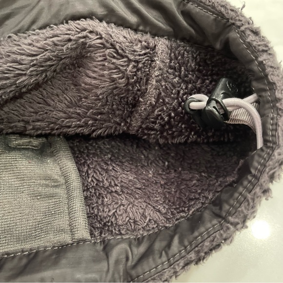 The North Face “Osito” dark grey silken fleece zip up jacket - Picture 11 of 15